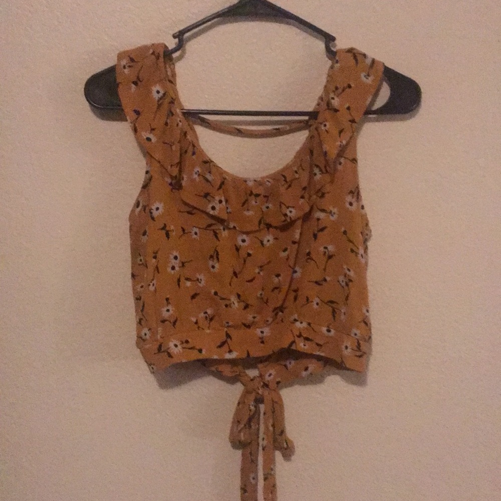 Floral cropped blouse